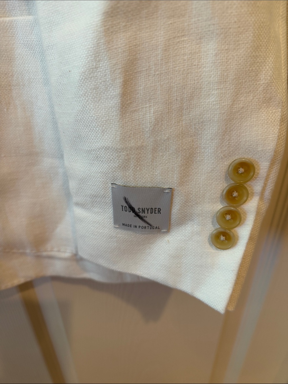Todd Snyder White Linen Blazer with Gold Buttons Sz 40S.  SEE PICTURES. - Picture 4 of 11